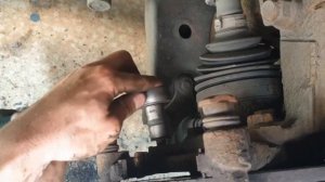 Замена передних тормозных дисков и колодок на Toyota Corolla 2014 г.