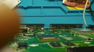 Ремонт телевизора LG 42LW575S. Типовая неисправность материнской платы