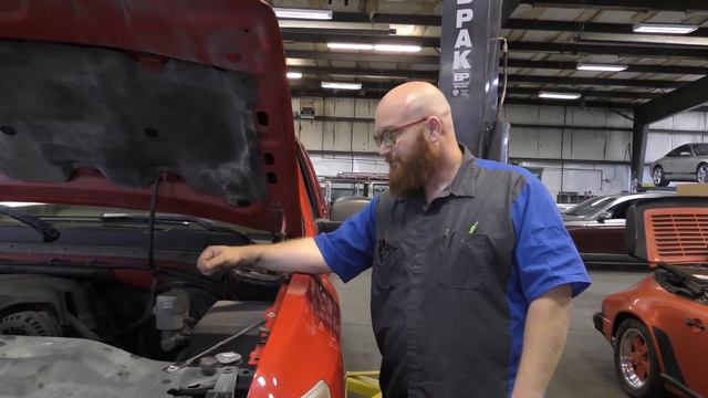Good Truck/Bad Truck? CAR WIZARD shares most common problems on the 5.3L Chevy truck at 100k+ miles смотреть онлайн