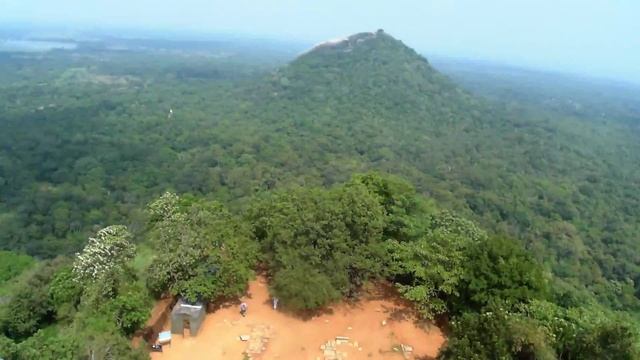 Sri Lanka.спуск по лестнице смотреть онлайн