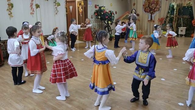 Хороводный танец в детском саду. смотреть онлайн