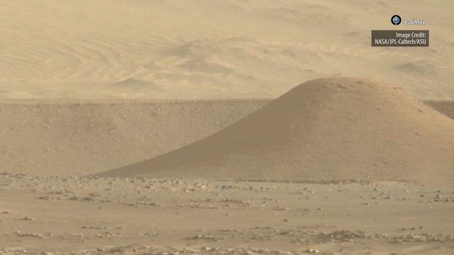 Курган на Марсе? Марсоход Perseverance сфотографировал необычно ровный холм смотреть онлайн
