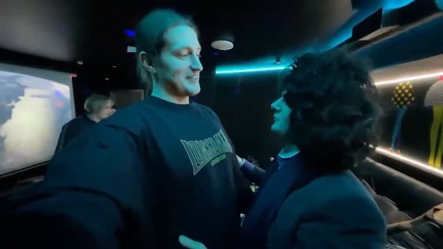 Никита Литвинков подарил Хиккану №1 вибромассажер смотреть онлайн