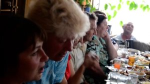 Я твои целовал колени ...
