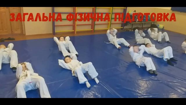 Тренування з рукопашного бою спортсменів групи № 17 ВОСК 