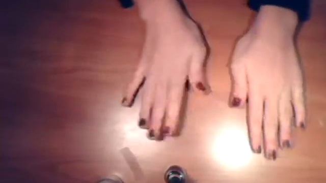 Как накрасить ногти лаком что трескается смотреть онлайн