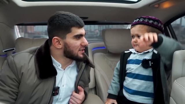 Хасбулла и Тамаев. Один день с 18-летним блогером