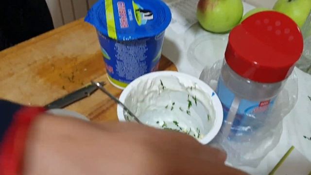 Сочные и БЕЗУМНО вкусные ШАМПИНЬОНЫ на МАНГАЛЕ ?? | Маленький ГОРОДОК, кто бы МОГ подумать? ??♂️ смотреть онлайн
