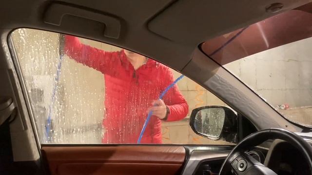 Сколько обошлось помыть машину на автомойке самообслуживания / Переобул колёса зимние на летние смотреть онлайн