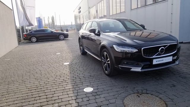 Volvo V90 Cross CountryPro B5 D 235+14KM AWD 2021 | VOLVO CAR BYDGOSZCZ смотреть онлайн