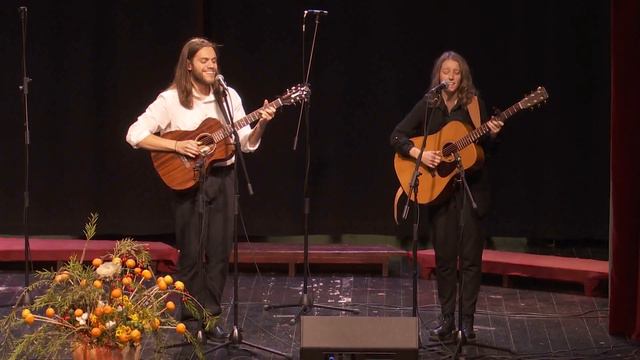 "Do I Ever Cross Your Mind" (Dolly Parton & Chet Atkins) - "Déjà vu" duo cover смотреть онлайн