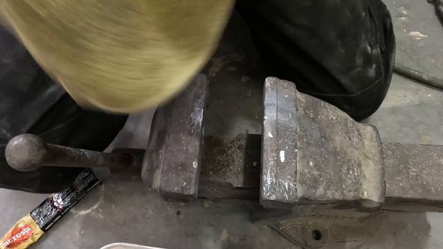 Fitting Steering Rack Wishbones & Bushes - Episode 5 - 1987 Volkswagen Caddy MK1 Restoration Projec смотреть онлайн