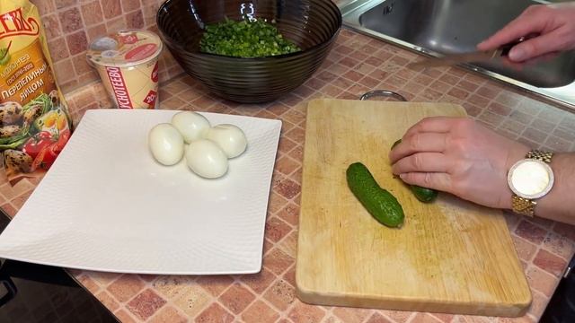 Салат из черемши - приготовила свой любимый весенний салат. смотреть онлайн