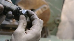 Renault LOGAN стук тормозного суппорта.