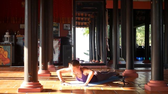 Вечерний комплекс по хатха-йоге на 30 мин. Преподаватель: Ольга Ржаная смотреть онлайн