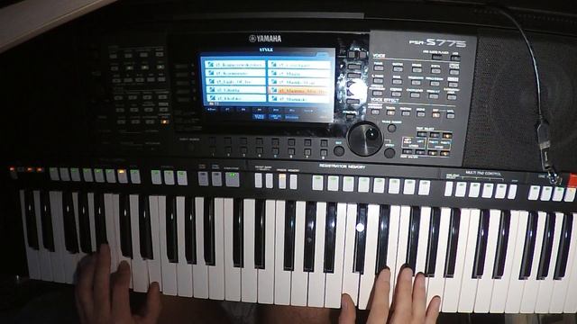 Yamaha PSR s775 Mamma maria style Mamma Mia Hes Italiano смотреть онлайн