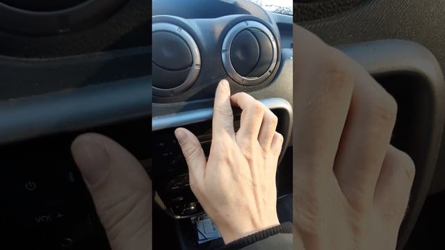 Крепление для телефона в Дастер смотреть онлайн
