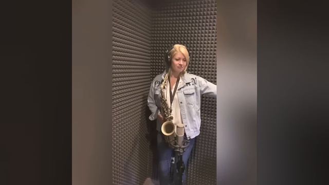 Ace of Base-Beautiful Life (LADYNSAX cover) смотреть онлайн