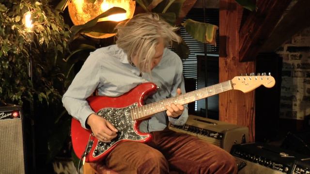 Fender Stratocaster 40th Aniversary 1994 presented by Vintage Guitar Oldenburg & Tobias Hoffmann смотреть онлайн