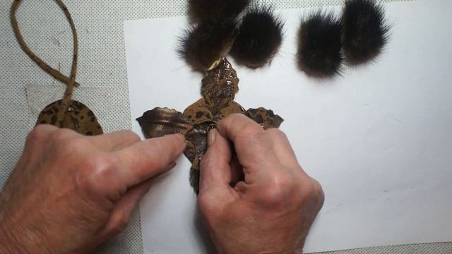 Брошь из кожи смехом Мастер класс. Татьяна Ясенева смотреть онлайн