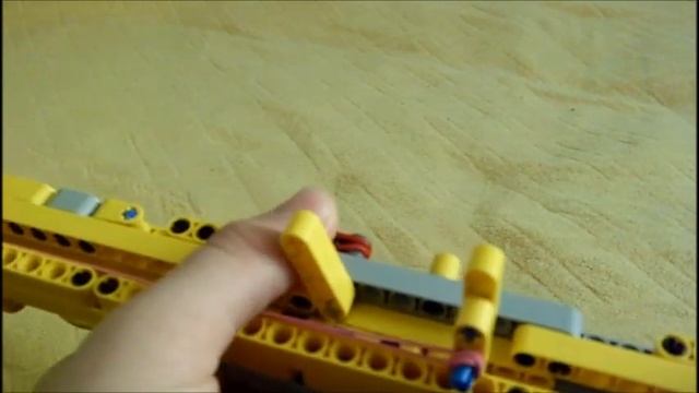 Винтовка будущего: некрасиво, зато мощно! [Lego Technic] смотреть онлайн