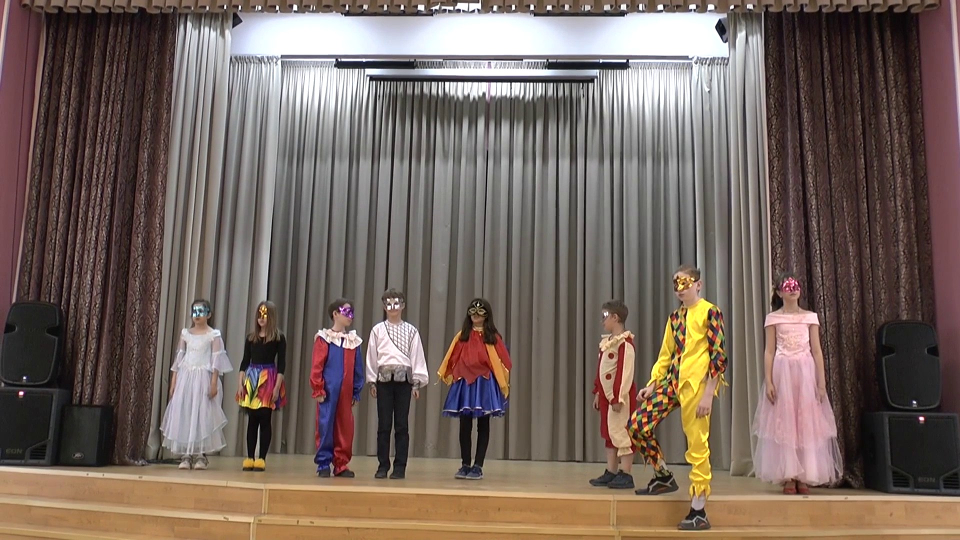 ТЕАТР Валентин Гафт /веселый номер в масках /шутка смотреть онлайн