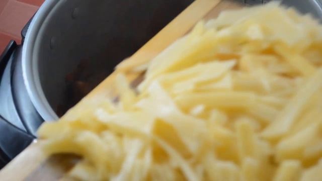 Очень вкусный борщ со свининой в мультиварке смотреть онлайн