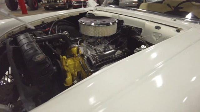 1957 Ford Fairlane 500 Walk Around смотреть онлайн