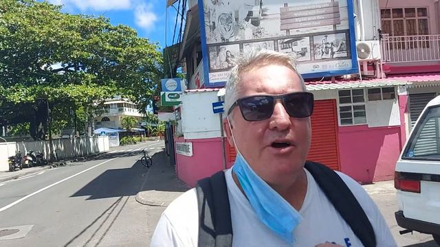Walking past the sea to go shopping (Live style) смотреть онлайн