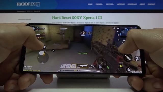 Играем на телефоне SONY Xperia 1 III в игру cod mobile!!! смотреть онлайн