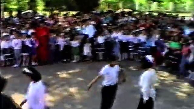 Последний звонок в Кашхатауской СШ, 1994 год смотреть онлайн