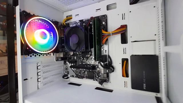 Сборка 3224 _22850₽_ Athlon 3000G / 16Gb / ssd 256 / Radeon RX Vega 3 / 600W Accord / Zet Gaming MS смотреть онлайн