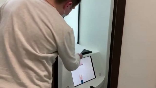 Сервис «Криптобиокабина» в МФЦ Ленинградской области смотреть онлайн