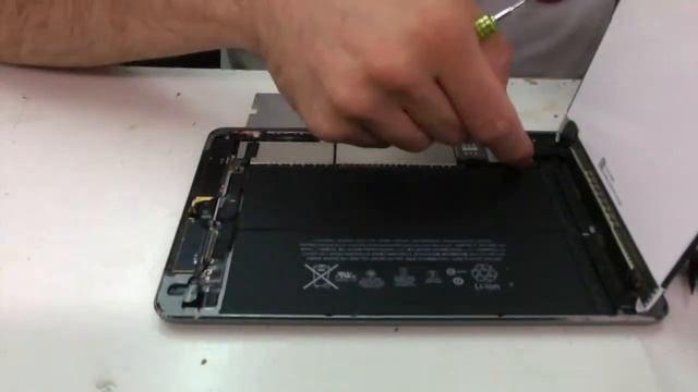 How to replace Touchscreen IPad Mini. Sostituzione Touch iPad mini 2 A1490 смотреть онлайн