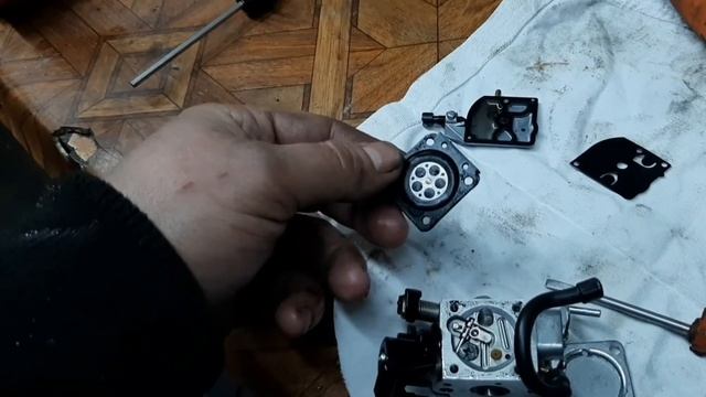 Husqvarna 450.пропадает холостой.нехватка топлива.первый синдром по замене мембранны смотреть онлайн