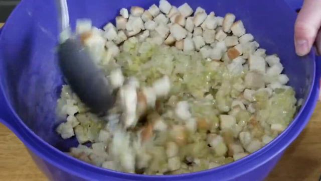 Thanksgiving Stuffing Recipe | The Best Turkey Stuffing Recipe | Shirley's Amazing Dressing Recipe смотреть онлайн