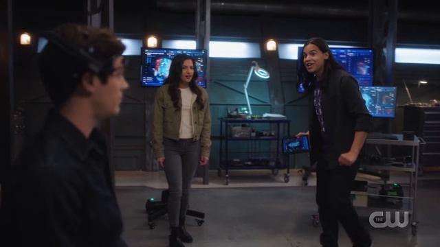 ЧТО ТАКОЕ FORCE QUEST? - СЕДЬМОЙ СЕЗОН "ФЛЭША" / The Flash смотреть онлайн