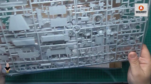 Dragon - Sd Kfz 7 8t Halftrack mit sFH18 15cm Howitzer 1:35 - What is in the Box Review смотреть онлайн