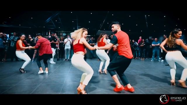 Clases de bachata / Grupo Esencia Madrid - Eres mi Angel - xavier love bachata смотреть онлайн