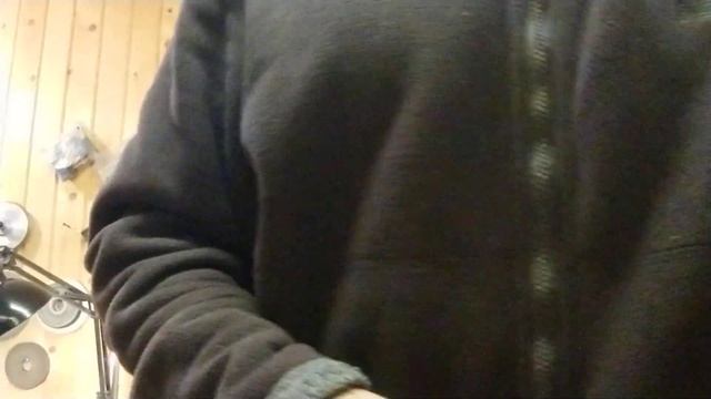 Нож заточен на наждачных шкурках и доведен на войлочном круге с пастой гои. Финиш на ремне. смотреть онлайн