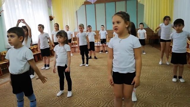 Разучиваем вместе танец на Новый год смотреть онлайн