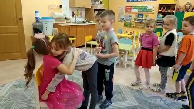 Дети поздравляют С Днем Рождения!Детский сад. смотреть онлайн