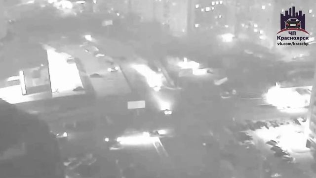 Лобовое столкновение ул. Судостроительная 21.05.2016 г. Красноярск. смотреть онлайн