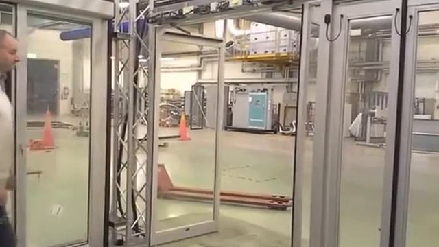 Привод распашных дверей Besam SW300 смотреть онлайн