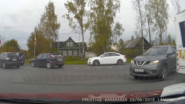 ДТП. Автобус 375 поцарапал бампер ниссану 25.09.2016 (00:30) смотреть онлайн