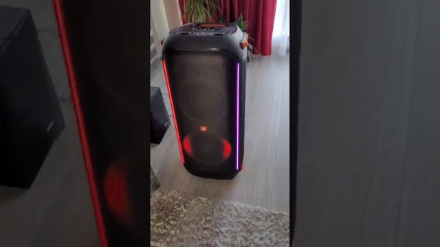 JBL PartyBox 710 BASS TEST AT 50% VOLUME HOUSE SHAKING!! LISTEN WITH HEADSET/EARPHONES!! смотреть онлайн