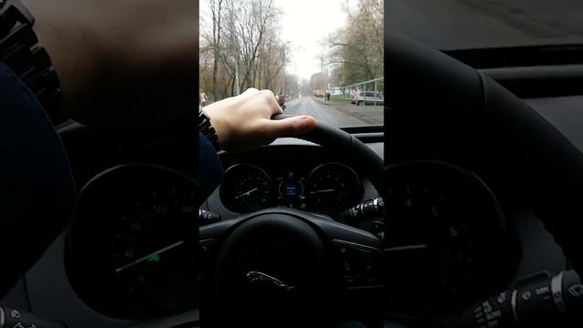 Jaguar XE смотреть онлайн