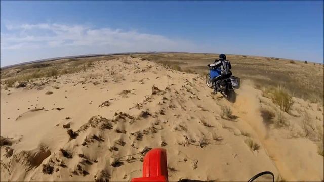 Двухдневная мотопоездка в русскую пустыню на XR650L, XT660R и AfricaTwin (Арчединско-Донские пески)