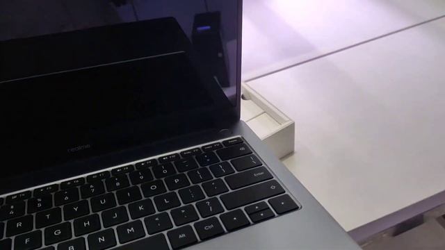 #Realmebook  Intel Core I3 8gb Ram Laptop# Best Laptop Like Macbook