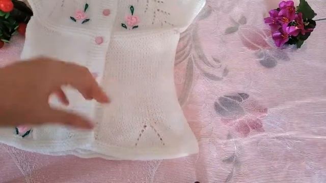 вяжем кофточку "Нежность" часть2/безрукавка для девочки смотреть онлайн